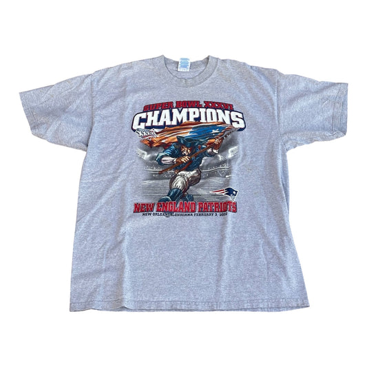 Y2K Gildan New England Patriots Super Bowl XXXVI Champs Mascot Tee
